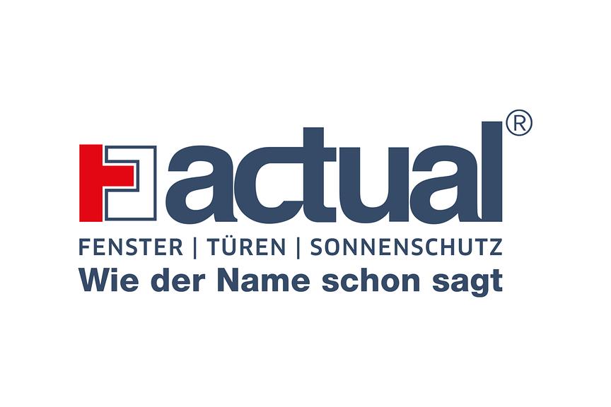 rot blaue Logo von ACTUAL Fenster Türen Sonnenschutz und blauer Schriftzug: "Wie der Name schon sagt."